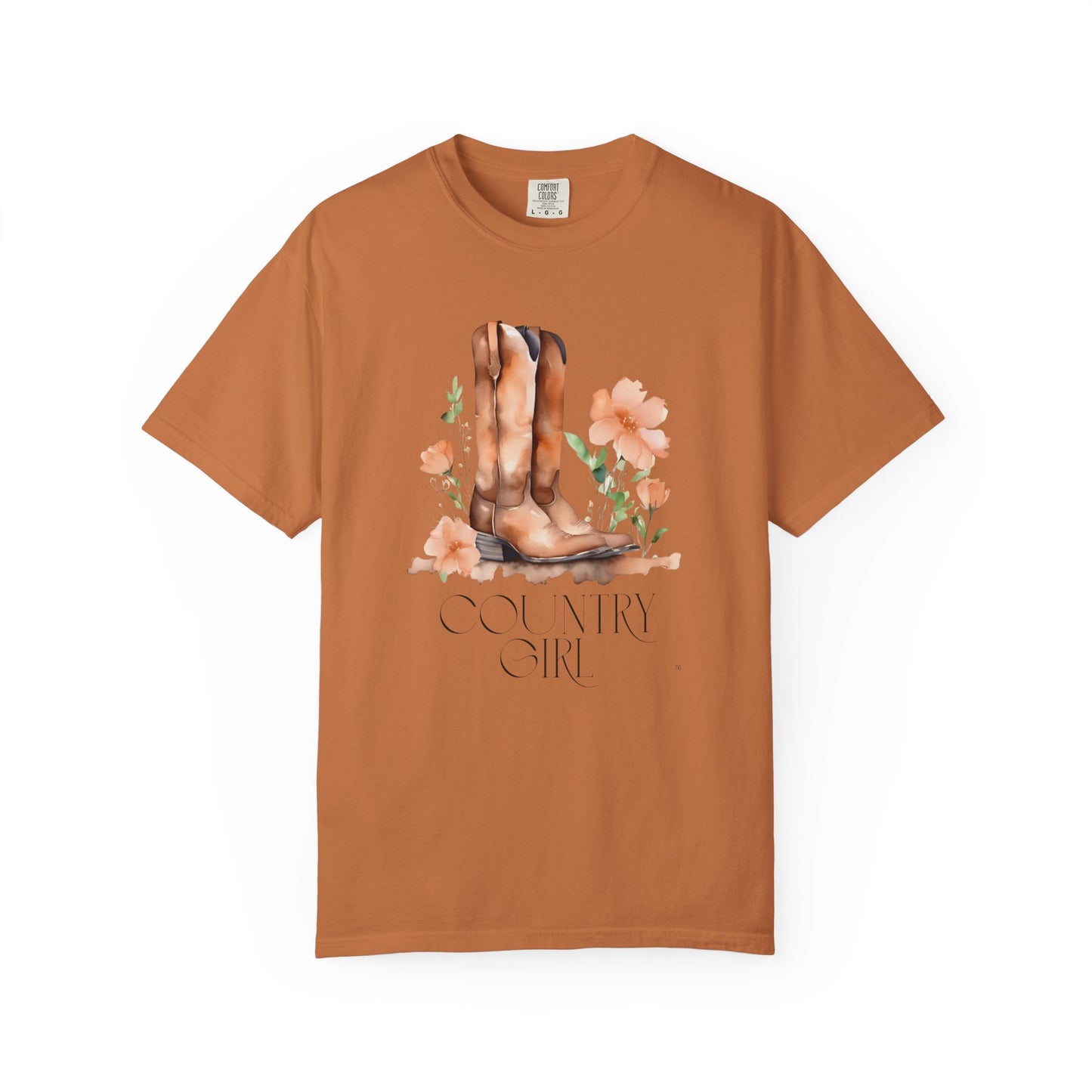 Country Girl Tee – Feminine Country Lover Shirt, Boots & Floral Graphic T-Shirt