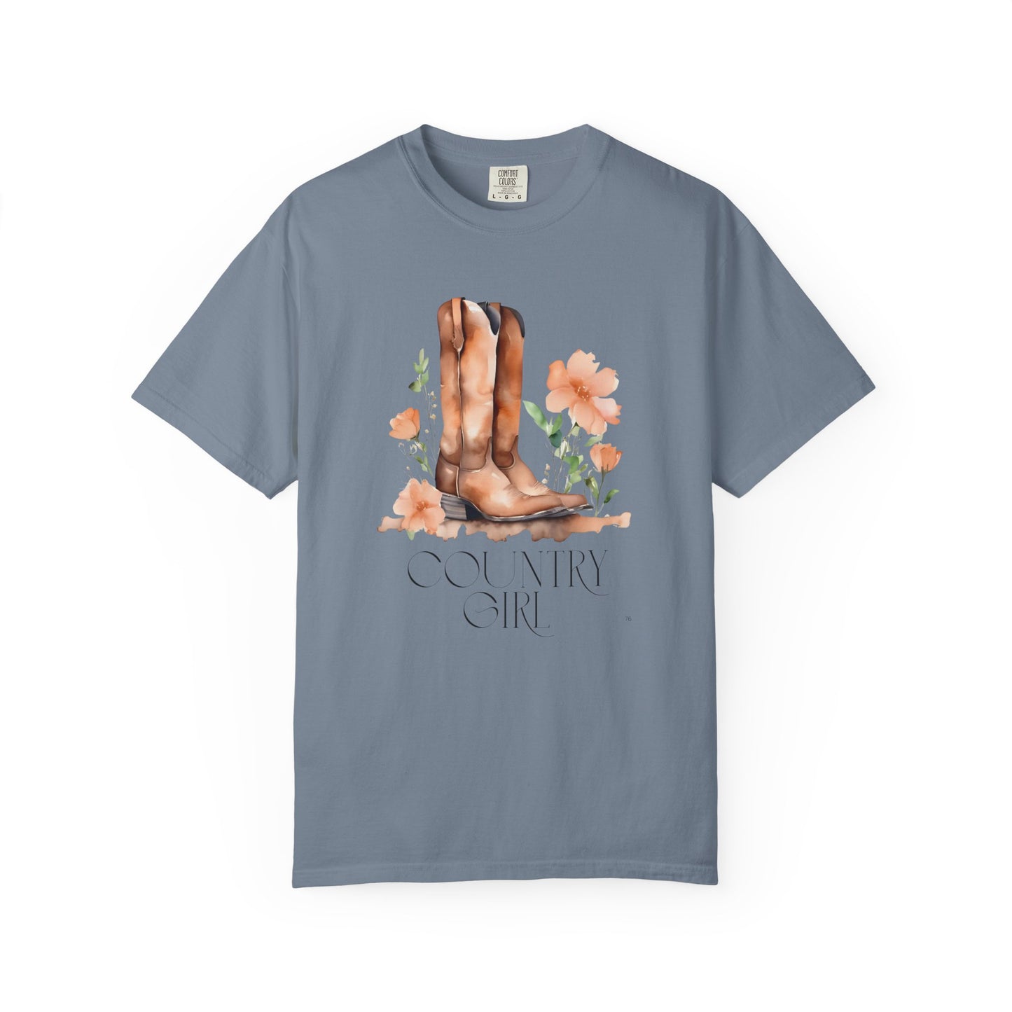 Country Girl Tee – Feminine Country Lover Shirt, Boots & Floral Graphic T-Shirt