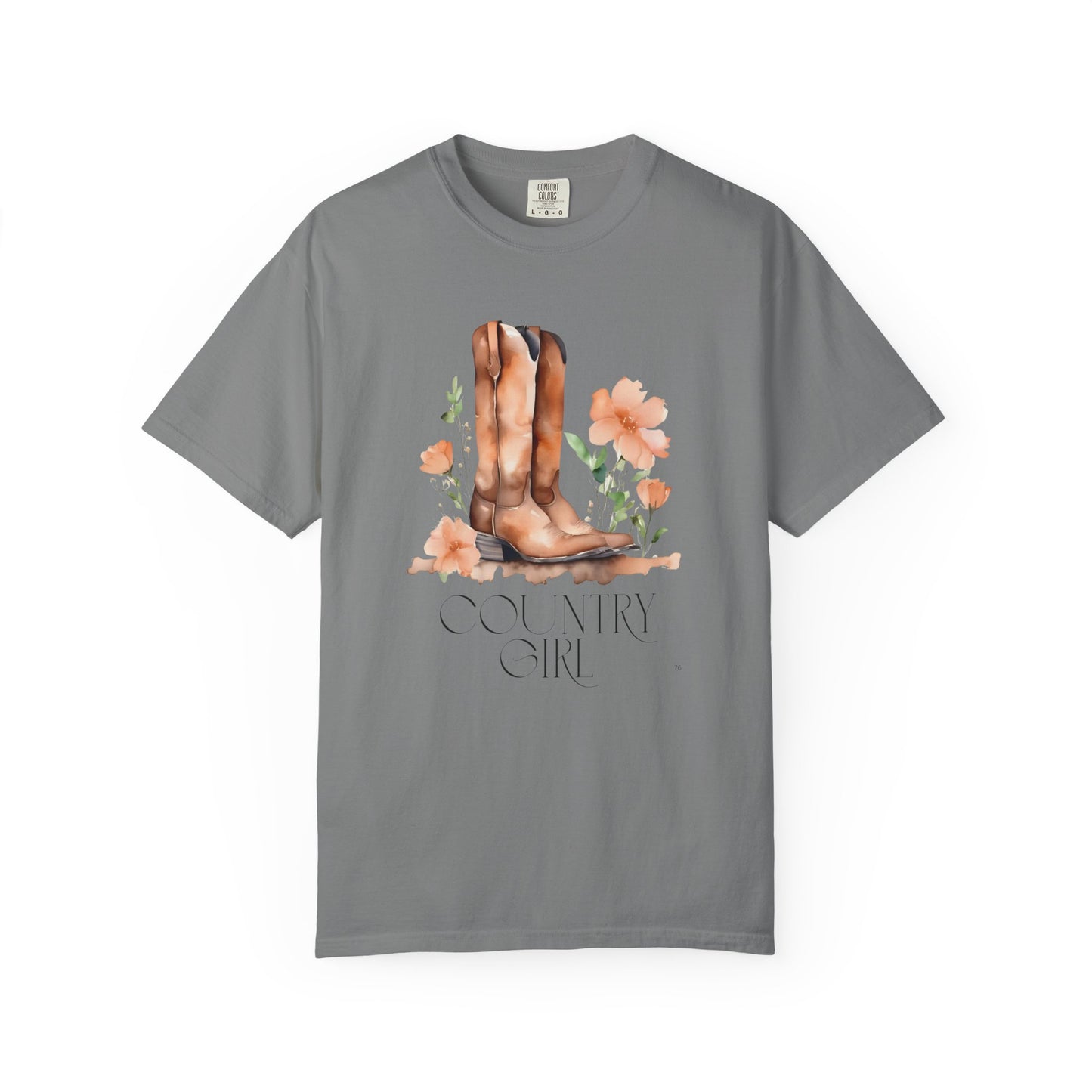 Country Girl Tee – Feminine Country Lover Shirt, Boots & Floral Graphic T-Shirt