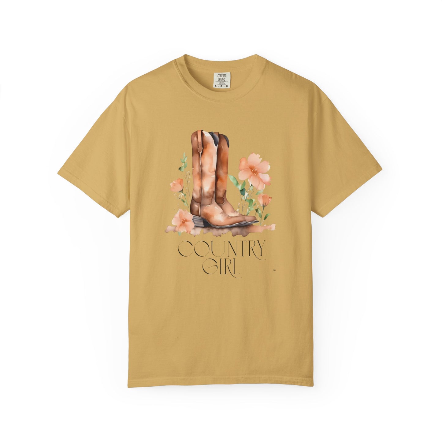 Country Girl Tee – Feminine Country Lover Shirt, Boots & Floral Graphic T-Shirt