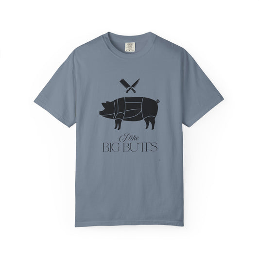 I Like Big Butts – Black Pig & Butcher Knives Funny BBQ T-Shirt | Farm & Grill Humor Tee